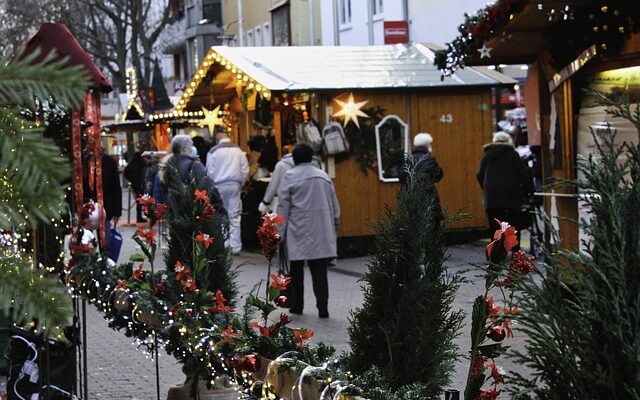 Giv din julekrans et personligt præg med DIY dekorationer